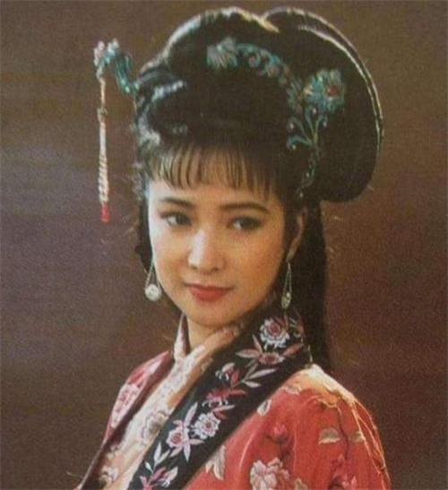 何晴|唯一演遍四大名著的美人，因太美在火车站被导演相中，现怎样了？