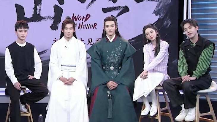 张哲瀚|张哲瀚感谢粉丝山人们，海哲泪洒山河令见面会：你的未来，有人陪