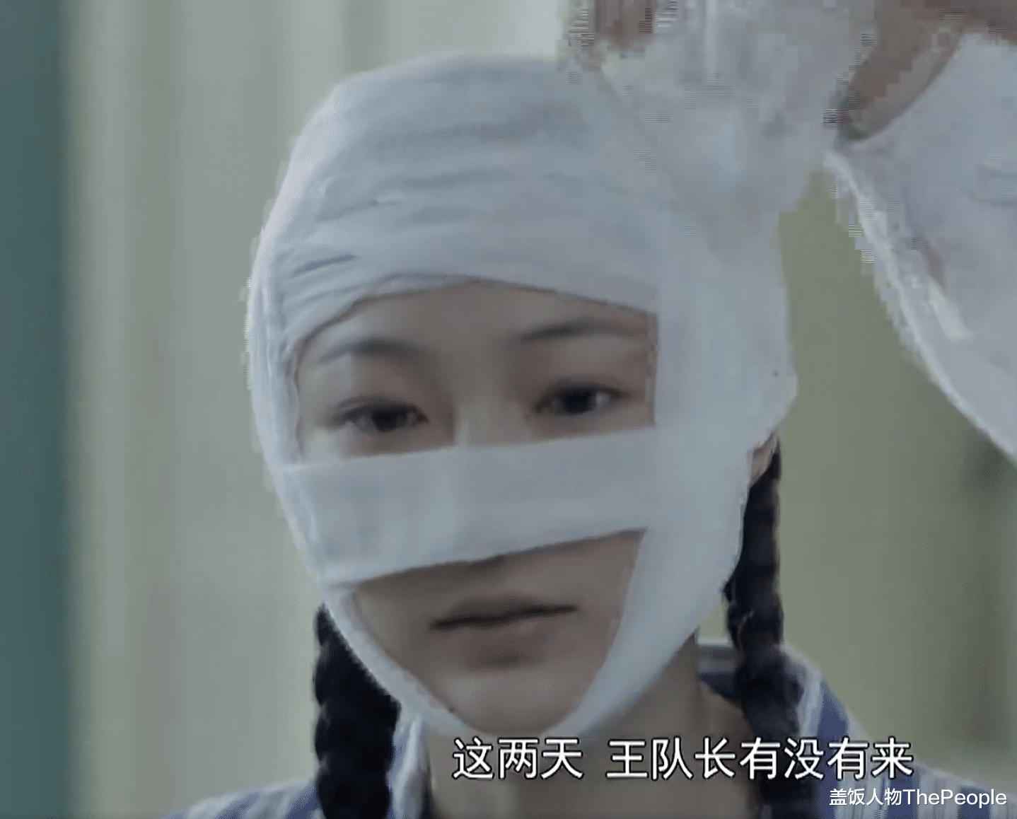 毁容|国产剧毁容还能更离谱？有人热油浇脸不起泡，有人脸被烫熟反变帅