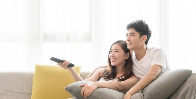 校花|“宠妻狂魔”火了，昔日校花被养到300斤，前后颜值判若两人