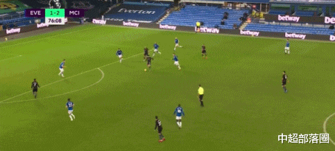 英超|3-1！12連勝！英超4冠王踢瘋了，28年神跡誕生，第5個冠軍穩了