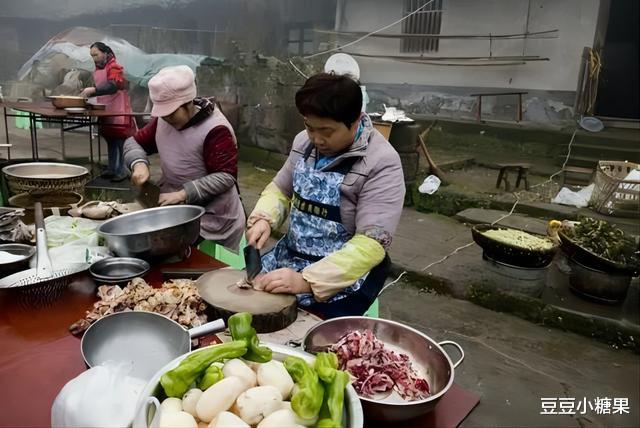 豆豆小糖果|“终于离了,以后不用躲在厨房吃剩饭了”前妻的话,让人心酸