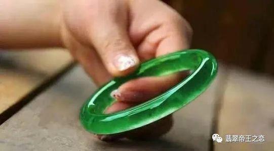 |玩玉石，不知道自己的是“活玉”还是“死玉”，是会倒大霉的！