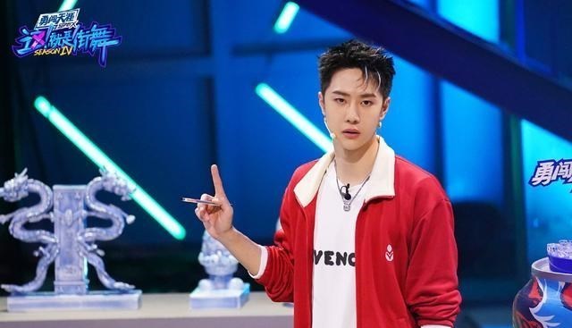 于月仙|街舞四首播好评不断，王一博帮队友圆梦，用实力和人品赢得尊重