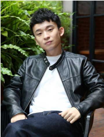 娱乐圈|他是娱乐圈隐形“太子爷”，24岁娶到梦中女神，今成影坛“炸弹”