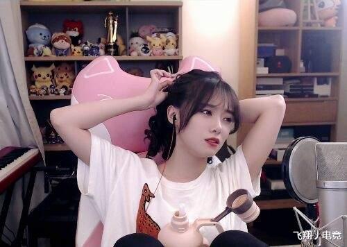 rookie|Rookie下赛季去哪里?女友小钰透露行踪:以后要异地恋了