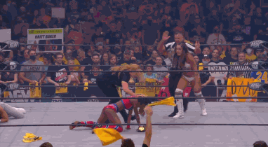 aew|性感女星强势加盟AEW！仔细一看，来历不小......