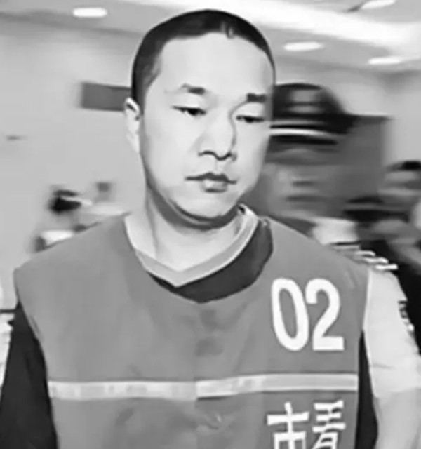  因为借钱，兄弟间反目成仇，最终酿成杀人大祸