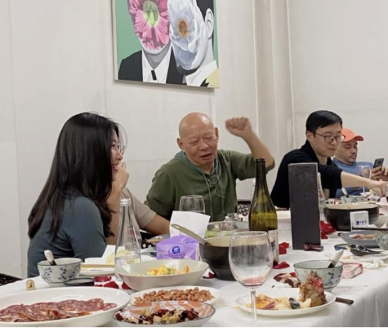 山口百惠|朱珠为母乳喂养带娃工作，老公成带娃保姆，二人现场眉目传情超甜