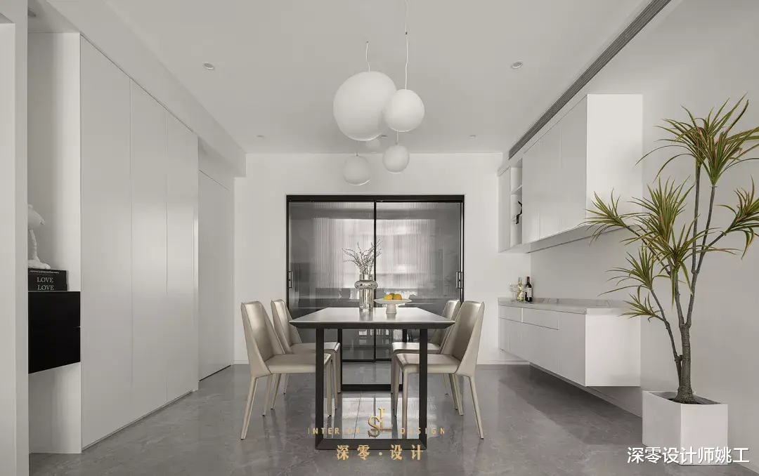 这是我见过最静谧的四居室,160㎡的蓝白灰,每一个空间都非常漂亮