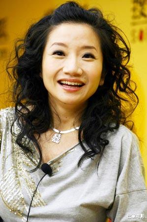 发型 头上能干这么多事！女明星奇葩发型数不完，丑拒，但笑得捂不住嘴