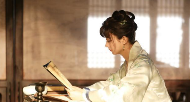 首映|知否:祖母为何教导明兰女人手里要有钱?再看罗子君就懂了