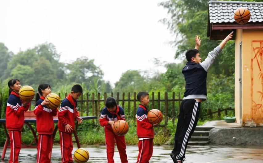 小舍得|又一铁饭碗公开招聘，计划招录8万人，大专生也可以报名