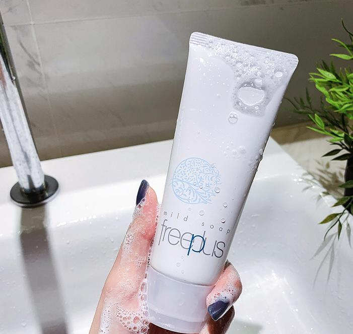 巫马玉龙|洗面奶推荐:能够温和的去除面部多余油脂,使肌肤保持洁净干爽