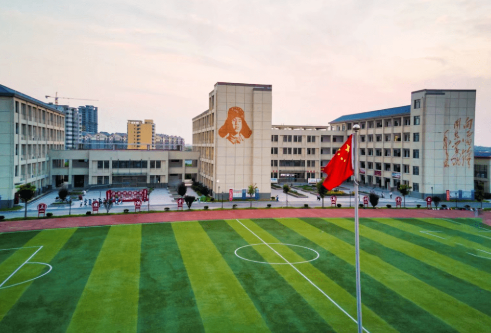 Ainee妈咪|教育部新通知,中小学可能要“民转公”?私立老师将何去何从