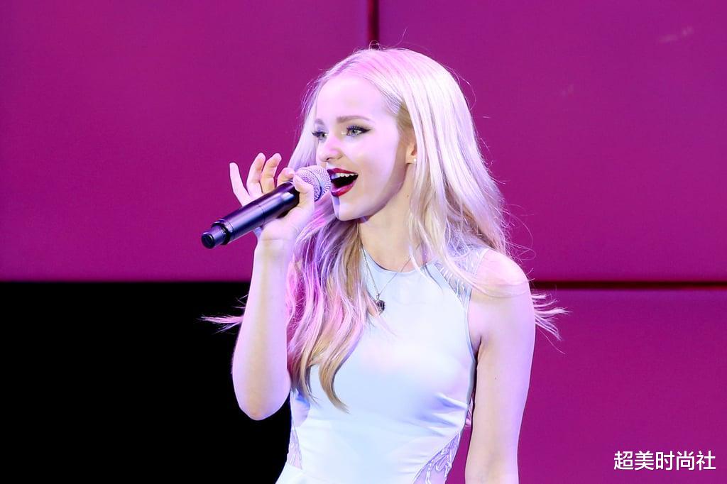 爱情观|“天使女歌手”整成卡戴珊？从童星变为女歌手，身材变胖惹争议