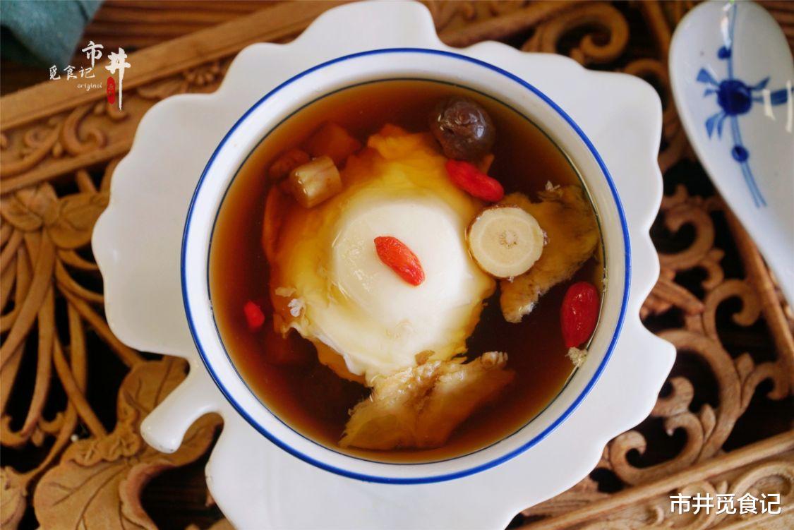 黄芪|深秋时节,有条件多喝“三宝汤”,提升元气,女人更适合多喝