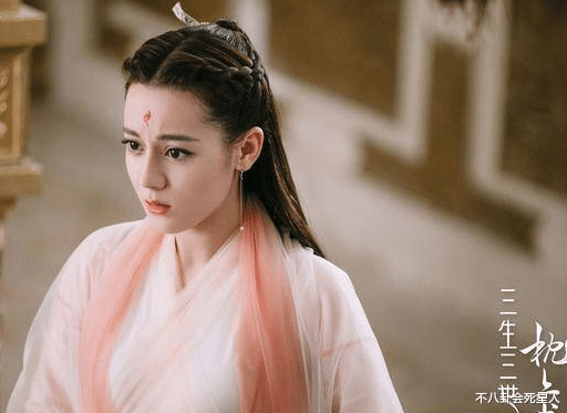 迪丽热巴|5位变瘦后颜值降低的女星，热巴脸显老态，吴谨言成“大头娃娃”