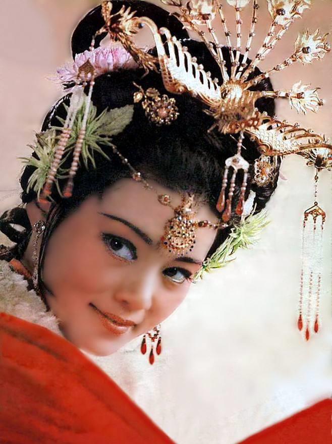 潘虹|潘虹,八十年代内地唯一不土气的女星,混血她年轻时到底有多美?