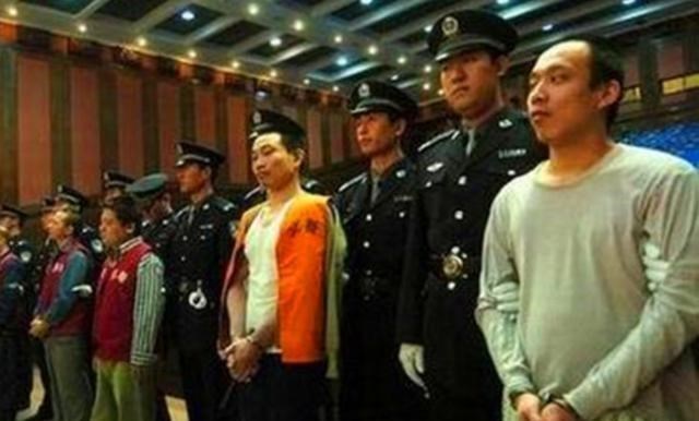 国家金库|绑架明星的悍匪王立华，预谋抢劫国库，受审时仍在狂妄放狠话