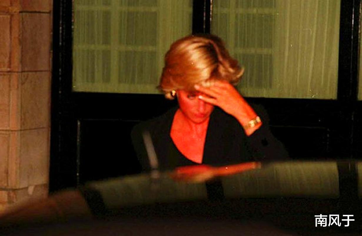 艺伎|39张无PS的老照片，张张匪夷所思，艺伎正给顾客做鬼脸～