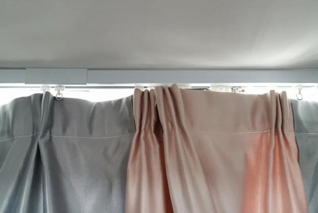飘窗窗帘怎么装不漏光?