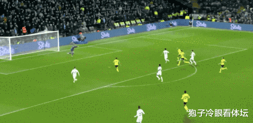 英超|2-3！1-0！3-1！英超卡位战太刺激 利物浦曼城轮流登顶 曼联落后14分