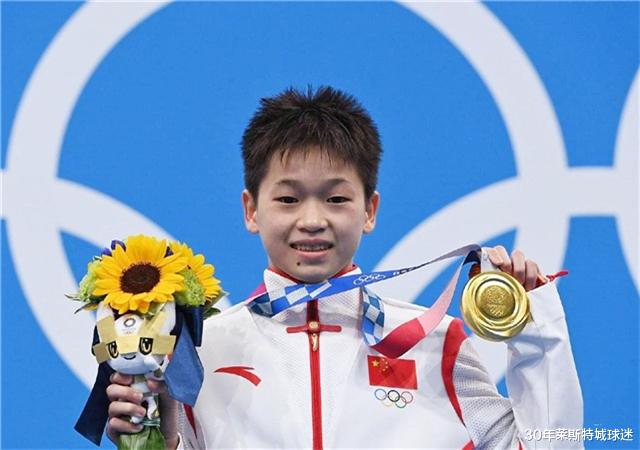 全红婵 别把杏哥变大衣哥！全红婵家人求客人降低音量：奶奶已两天没休息