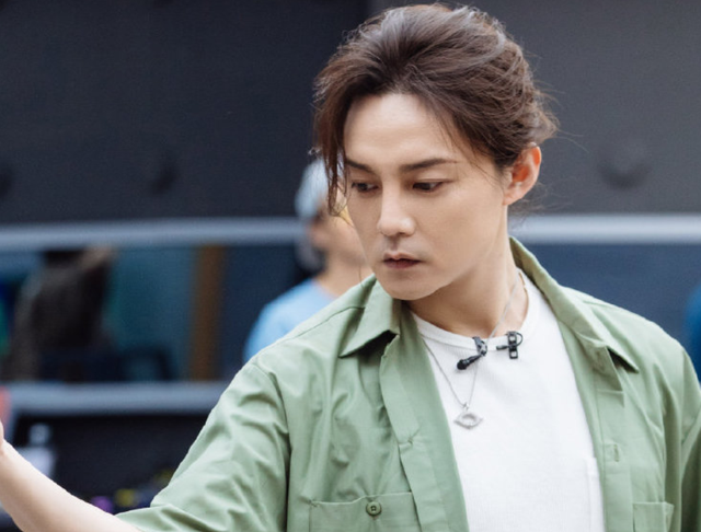 胡海泉|《披荆斩棘的哥哥》隐藏职场道理，要远离尹正，别学胡海泉的情商