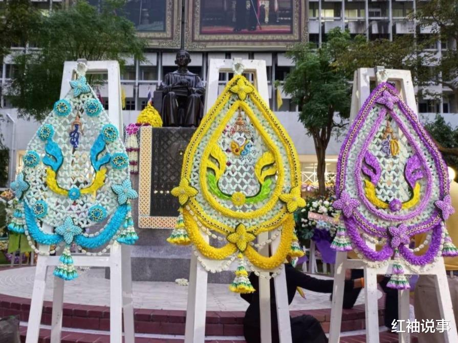 诗妮娜|诗妮娜掌握宫斗密码：度假时故意胖出游泳圈，制造怀孕假象争宠