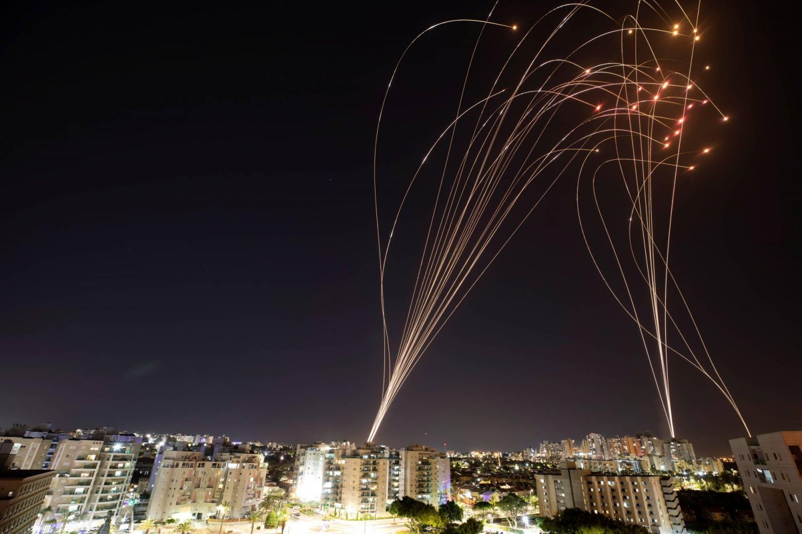 7年來最大沖突！1600多枚火箭彈砸向以色列，全球多國被驚動-圖6