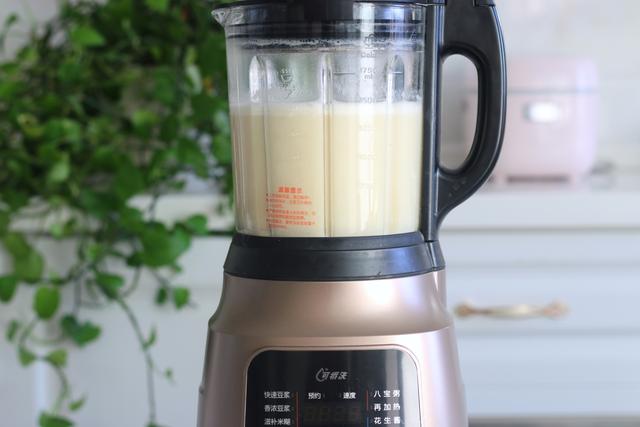 豆浆|喝豆浆也分季节,这款豆浆,柔润丝滑又滋补,超适合冬天