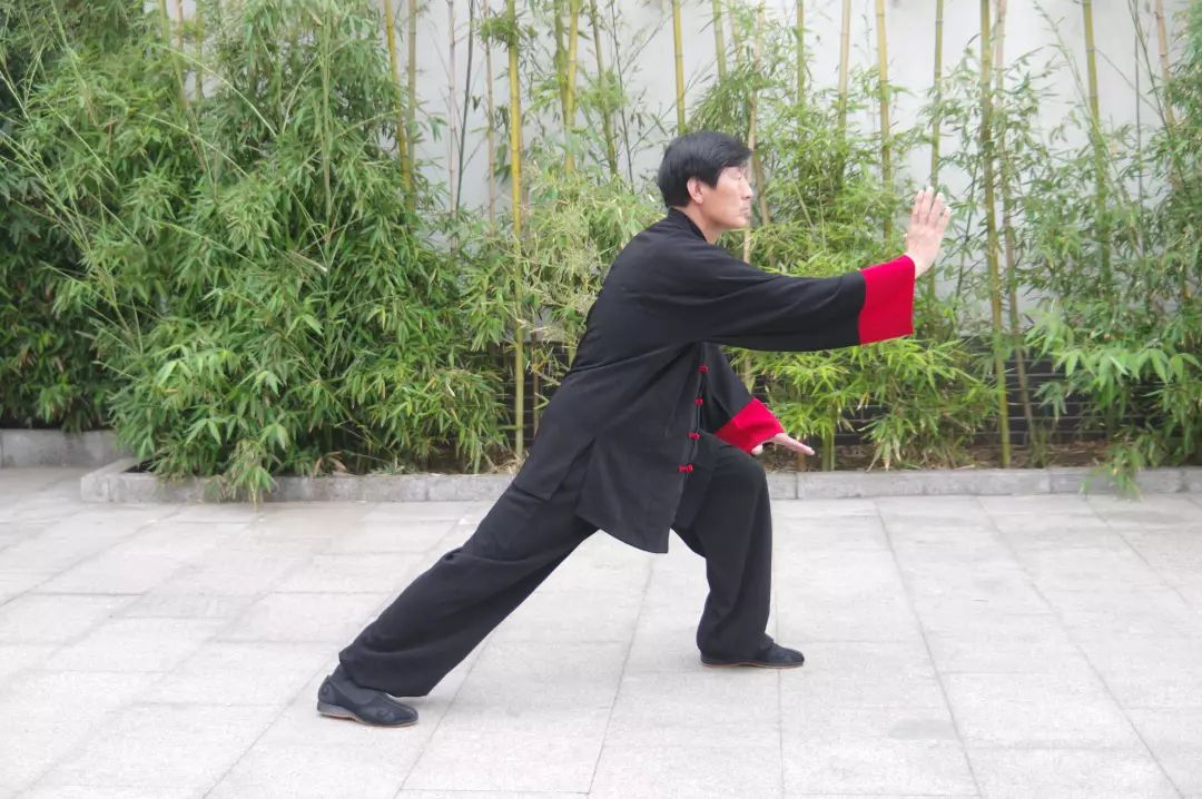 传人释读太极拳 太极拳的脚尖所流露出的信息