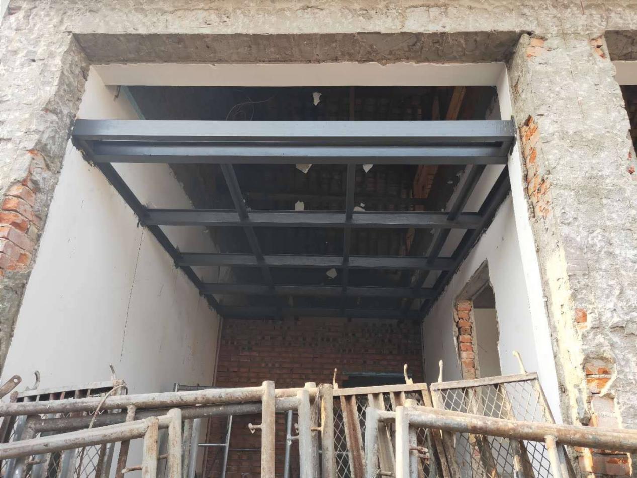 打了个如意算盘,层高4米7我准备现浇一个隔层,物业凭啥拦着不让?