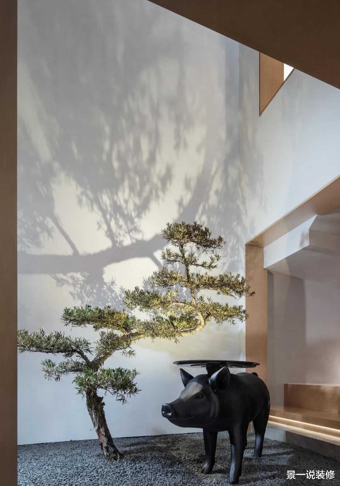 景一说装修|60岁爷爷晒出500㎡双拼别墅,阳光满屋,心态比20岁的小伙还年轻