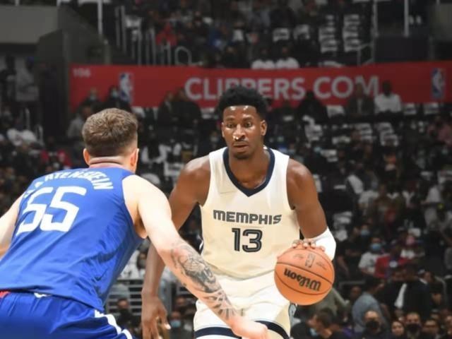 宓孤林|NBA24日红黑榜:西部二当家集体发挥,巴特勒特雷杨太拉胯!