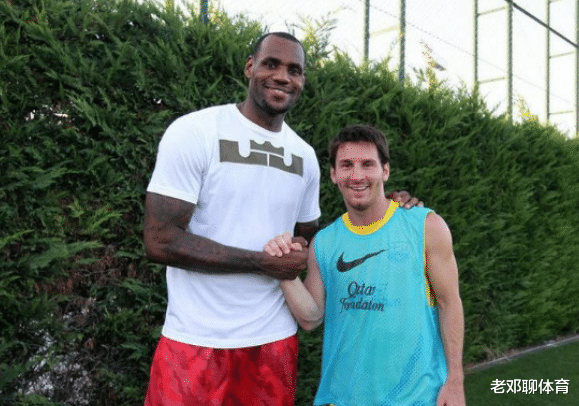 肌肉男|肌肉男敢跟NBA球星合影 真的是勇气可嘉，至今没有一个赢过