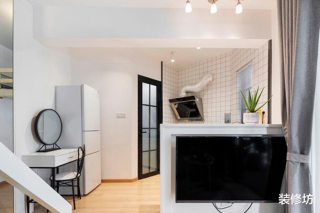 装修坊|24平单身小公寓，功能齐全还有休闲阳台，小房子也要优雅的生活