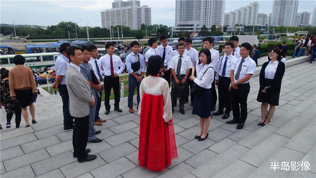 朝鮮女導遊很漂亮，她們畢業於什麼大學？-圖3