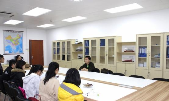 一更育儿|考研复试前要不要给导师“送礼”?聪明的学生,一般都是这样做的