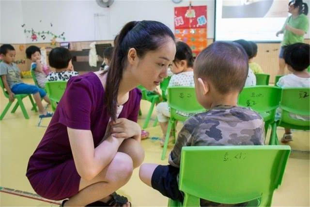 西红柿妈妈|想让孩子受老师重视，要懂幼儿园的“潜规则”？跟家长想的不一样