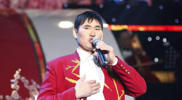 山河令|大衣哥200斤女儿疑订婚！彩礼以卡车计，女婿“帅气”身份特殊？