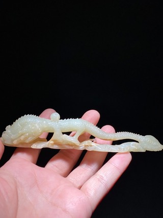 和田玉籽料|清中期 和田玉籽料 白玉 龙形笔架