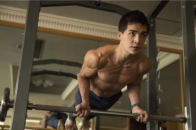 陈漫|时尚教母点评陈漫作品，创作背景想在国际出名，背后影响不可不防