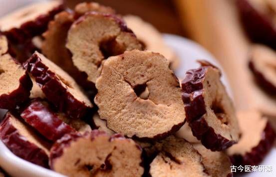 红枣|女司机肩痛半年肝癌离世，医生：糊涂！小米和“它”一起煮，等同于吃毒