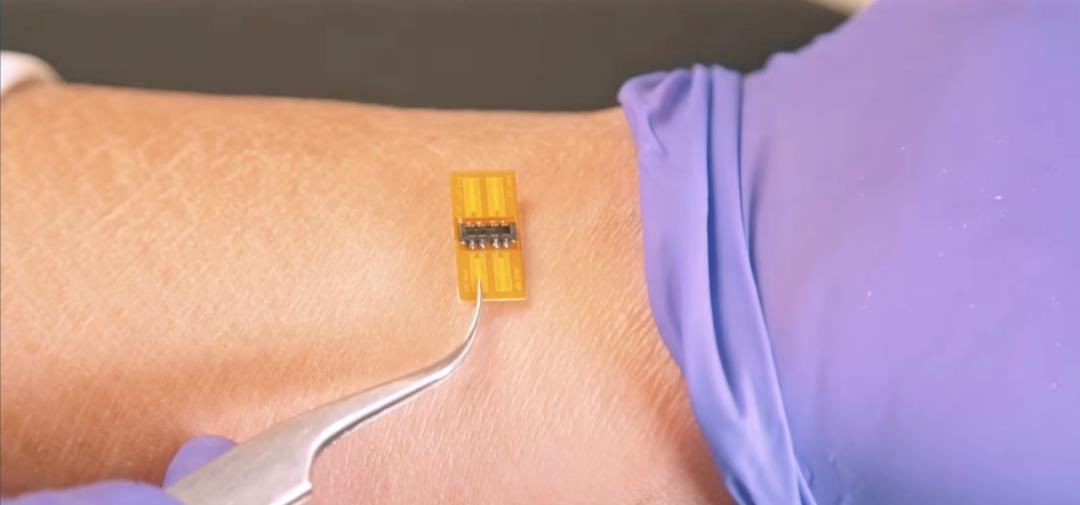 人走茶自凉 一滴汗测你是否压力山大，德州大学研发高敏度贴片式皮质醇检测仪