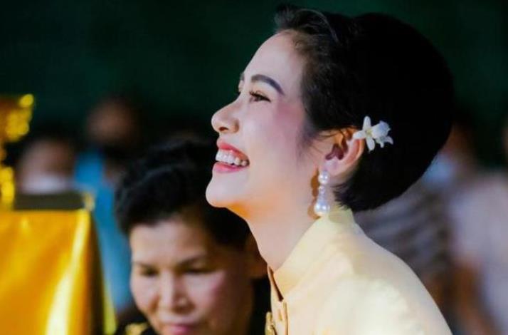 诗妮娜|苏提达出手打压诗妮娜，出席活动剑拔弩张，西拉米回归王后不甘心