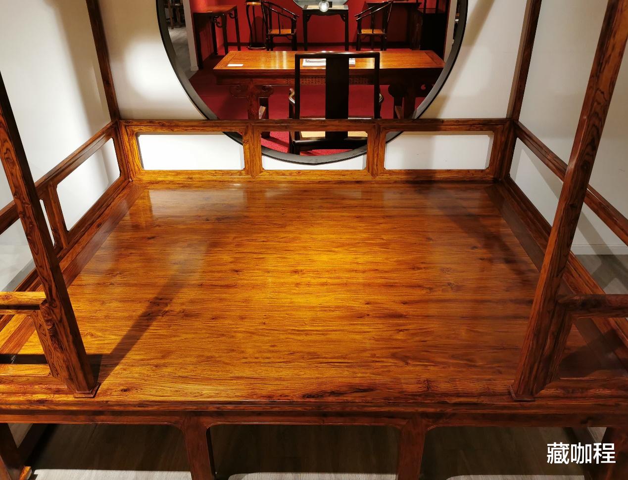 |床板、顶板全满彻，当代黄花梨架子床不减物力