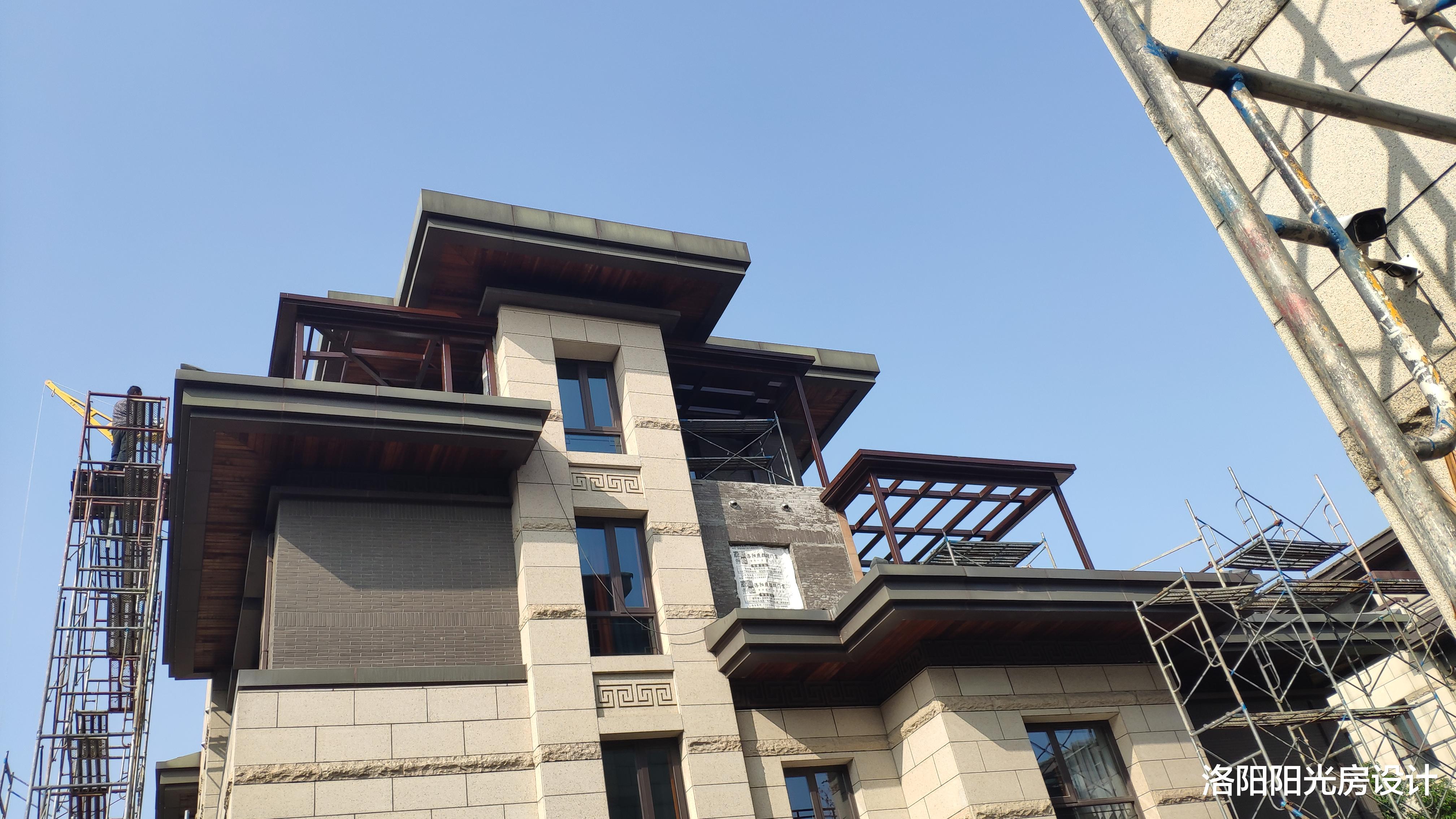 洛阳阳光房设计|封露台玻璃阳光房，结构型阳光房和简易玻璃房的材质区别