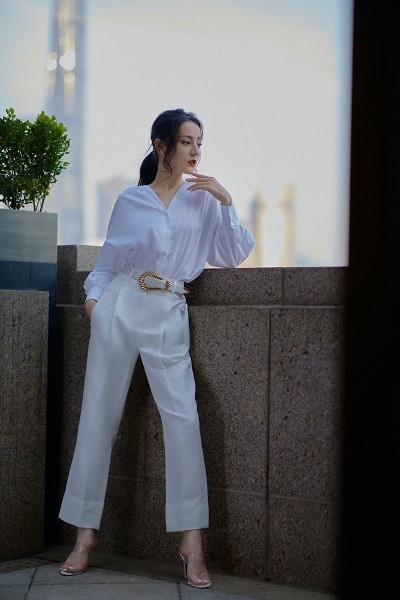 浪荡子时尚达人|2021夏日炎炎，迪丽热巴 时尚白色穿搭清凉一夏